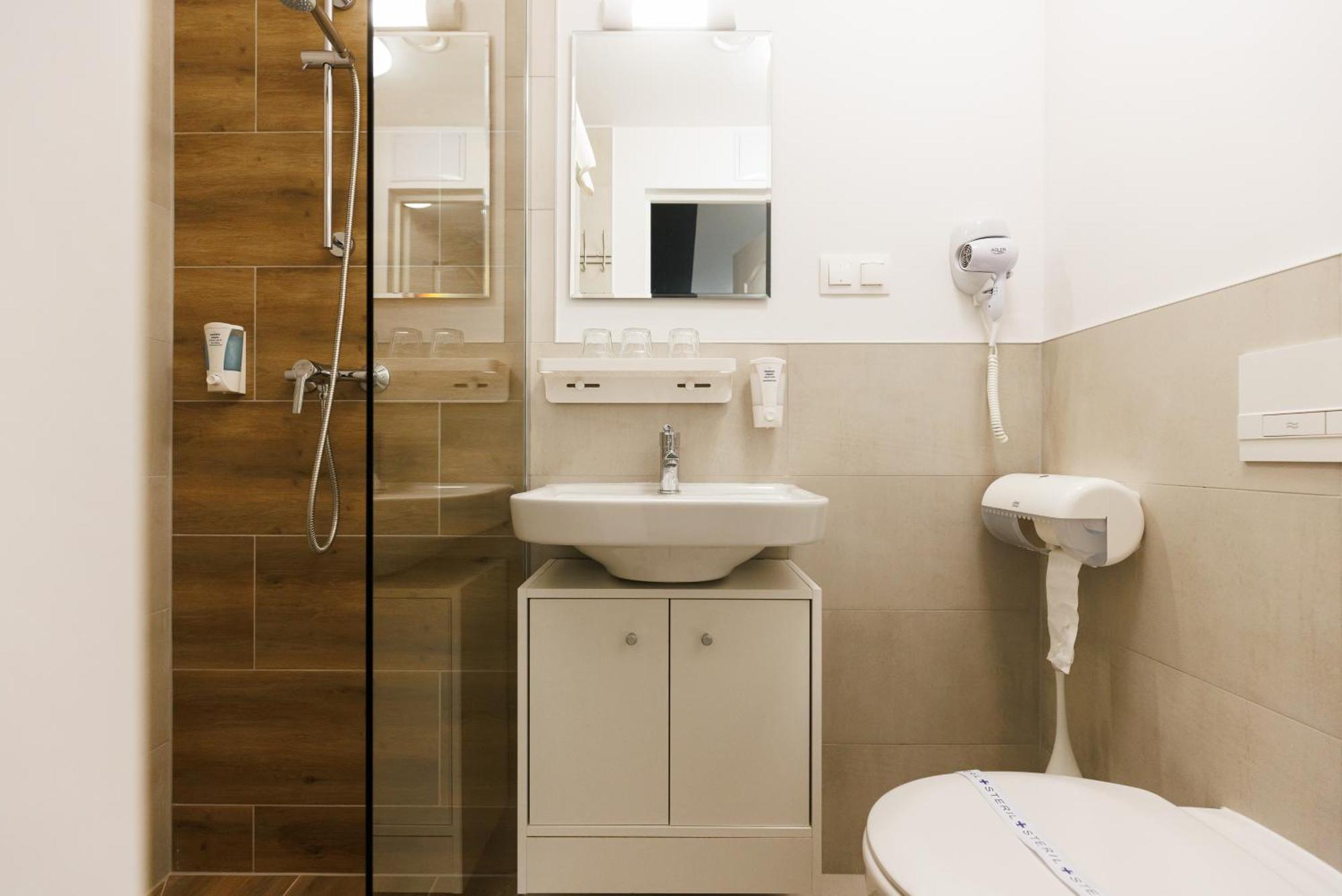 Safari Hotel Сегед Экстерьер фото