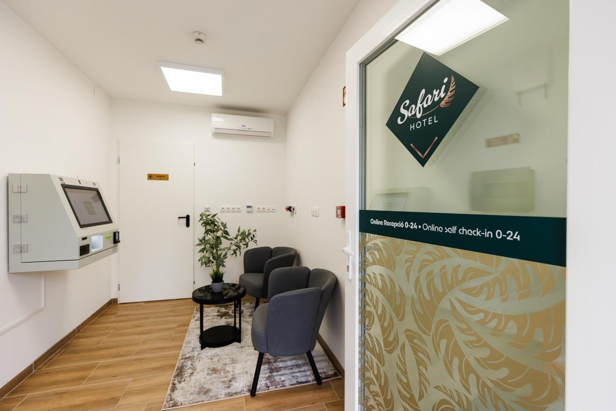 Safari Hotel Сегед Экстерьер фото